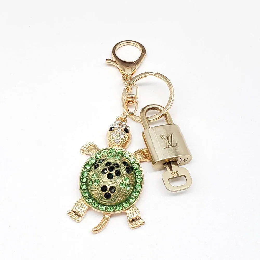 LV Authentic Gold Padlock 🔒 Key Set w/ Unbranded Turtle Keychain Charm